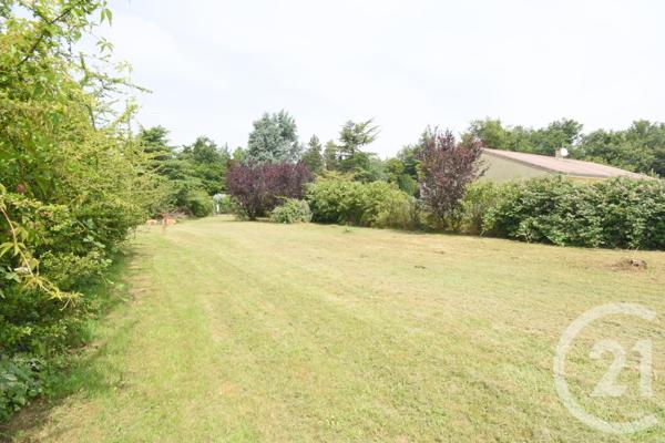 Terrain à vendre  2351 m2 VENDAT - 03