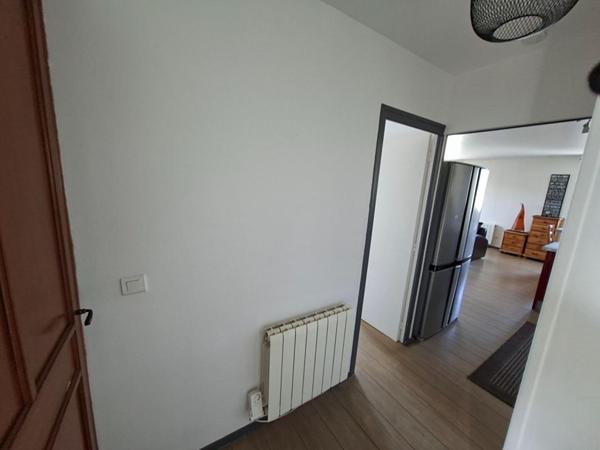 Appartement Grand Couronne 2 pièce(s) 53 m2 avec local commercial