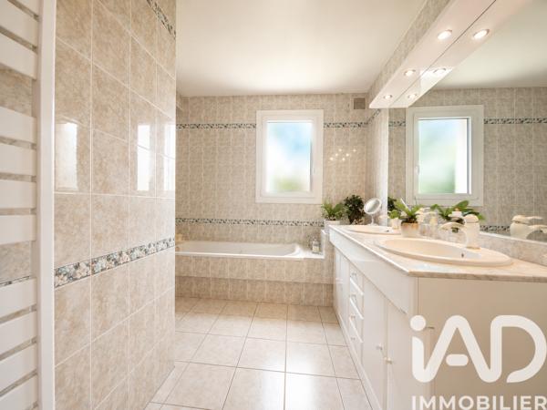 Maison à vendre 7 pièces 223 m² Cosnac