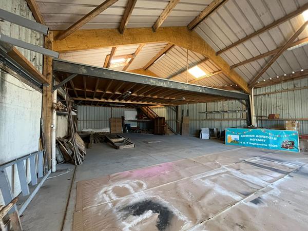 À VENDRE LOCAL COMMERCIAL / ENTREPÔT 183 m²