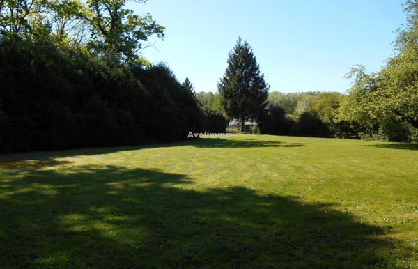 Terrain d’Exception de 2 800 m² à Bazainville, Cadre Verdoyant et Calme