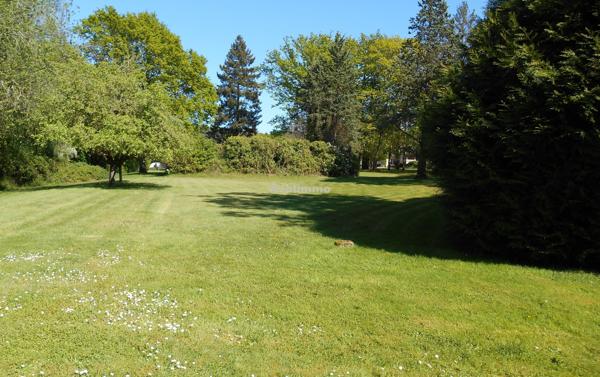 Terrain d’Exception de 2 800 m² à Bazainville, Cadre Verdoyant et Calme