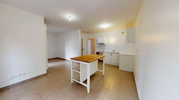 Avignon (84000) F3 - PARKING et TERRASSE