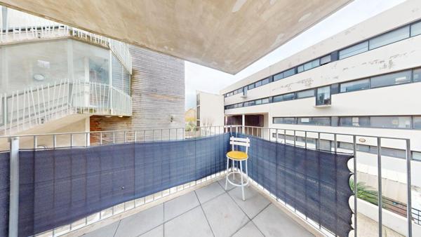 Avignon (84000) F3 - PARKING et TERRASSE