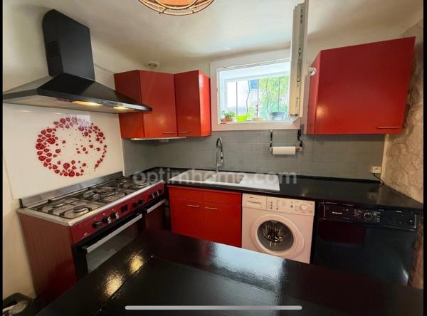 MAISON DE VILLAGE AVEC TERRASSE SUD T3+T2!