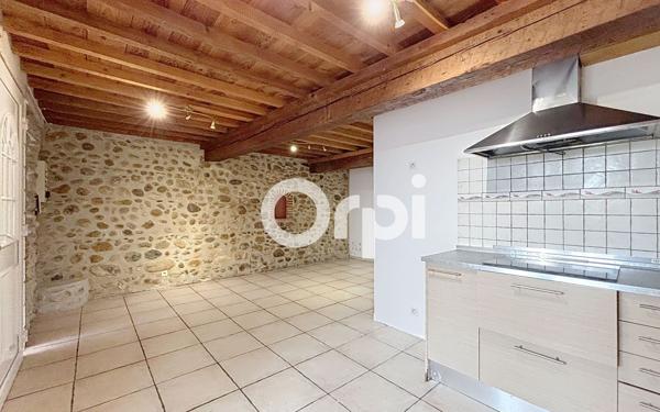 Appartement à louer    3 pièces •  Le Soler