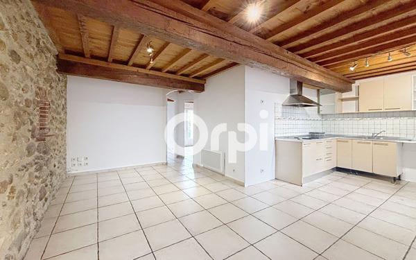 Appartement à louer    3 pièces •  Le Soler