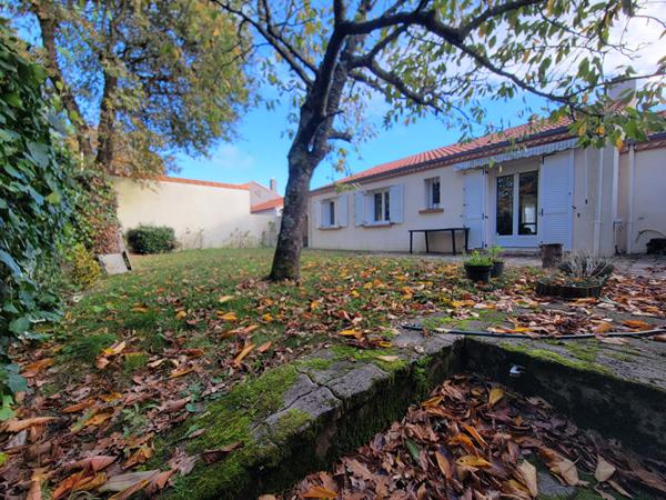 Maison de plain-pied  - Saint Sébastien Sur Loire -  idéalement située - proche toutes commodités