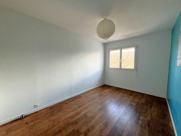 Saint Herblain : Appartement 3 chambres, 2 caves, parking