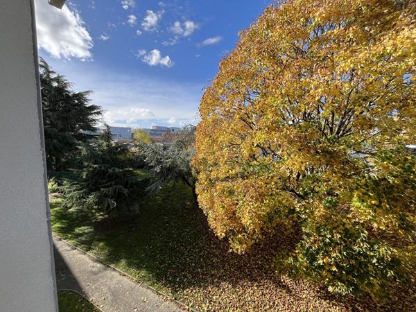 Saint Herblain : Appartement 3 chambres, 2 caves, parking