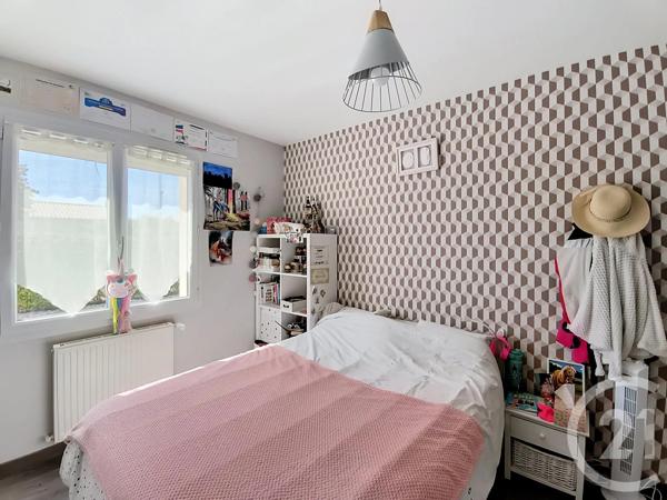 Maison à vendre  6 pièces - 132,02 m 2   POITIERS  - 86