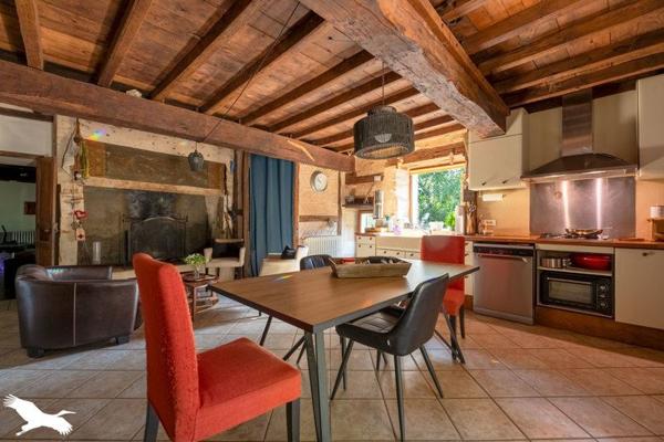 Maison à vendre 434 889 € Saint-Pierre-de-Chignac 8 p 277 m² DPE B
