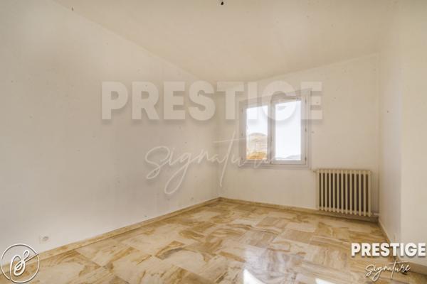 Appartement
                                                                                                                                                                                                                                                                                                                        4 pièce(s)                                                                                                                                                                                                          3 chambre(s)                                                                                                                                                                                                          115  m²