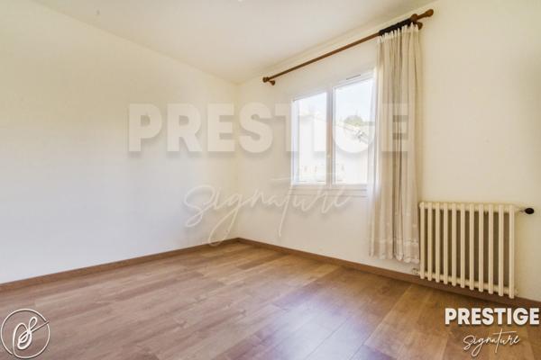 Appartement
                                                                                                                                                                                                                                                                                                                        4 pièce(s)                                                                                                                                                                                                          3 chambre(s)                                                                                                                                                                                                          115  m²