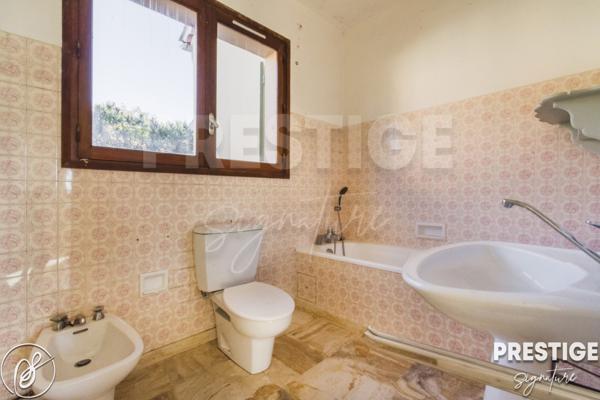 Appartement
                                                                                                                                                                                                                                                                                                                        4 pièce(s)                                                                                                                                                                                                          3 chambre(s)                                                                                                                                                                                                          115  m²