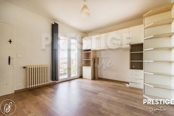 Appartement
                                                                                                                                                                                                                                                                                                                        4 pièce(s)                                                                                                                                                                                                          3 chambre(s)                                                                                                                                                                                                          115  m²