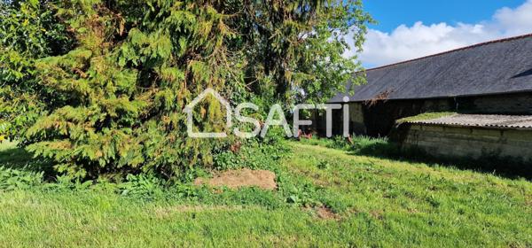 Corps de ferme à rénover sans vis à vis.