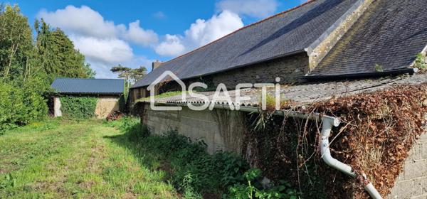 Corps de ferme à rénover sans vis à vis.