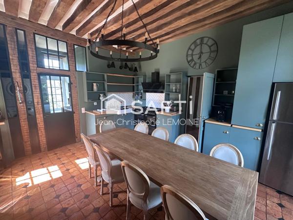 Manoir de 430 m2 avec deux annexes prestigieuses