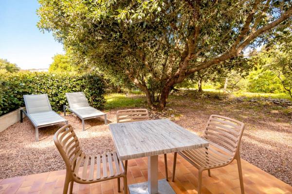 Un domaine de vacances entre mer et maquis à Bonifacio