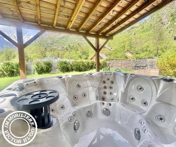 Chalet d’exception 5 pièces – 130 m² – Spa extérieur – Vénosc / Les Deux Alpes