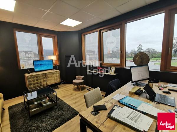CESSON SEVIGNE - BUREAUX A LOUER - 143 M²