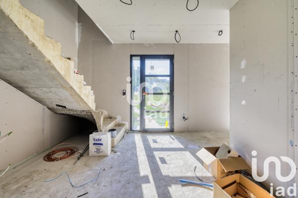 Immeuble à vendre 283 m² Gouvernes