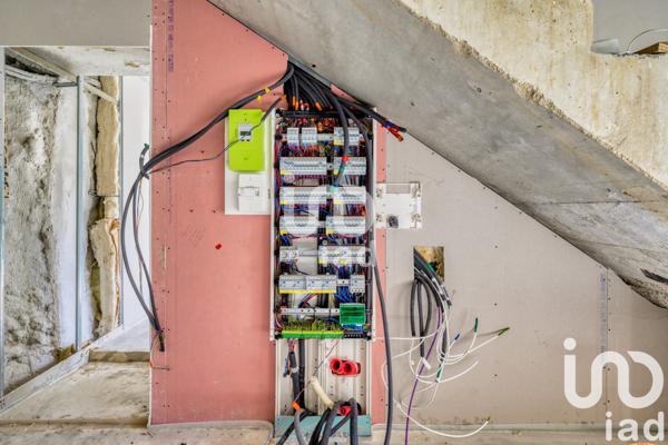 Immeuble à vendre 283 m² Gouvernes