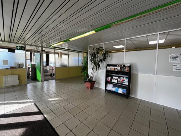 Bureaux à vendre à MONT SAINT AIGNAN 76130
