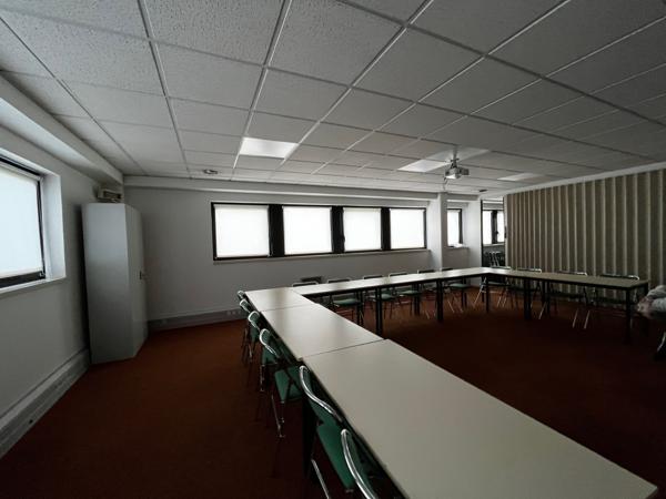 Bureaux à vendre à MONT SAINT AIGNAN 76130