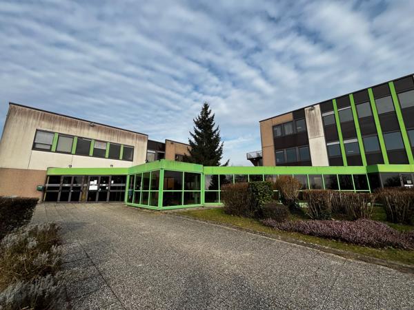 Bureaux à vendre à MONT SAINT AIGNAN 76130