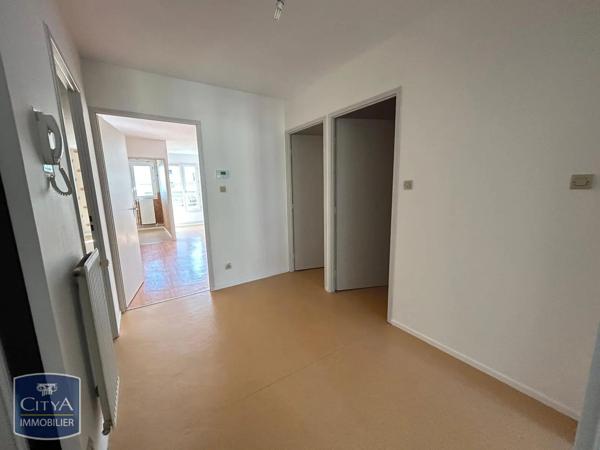 Appartement à louer 3 pièces 73m² Belfort (90000)