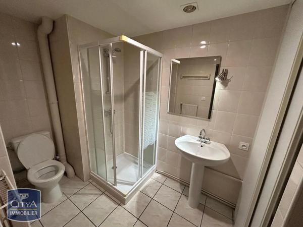 Appartement à louer 2 pièces 48.69m² Saint-Étienne (42000)