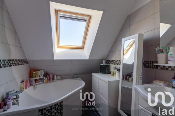 Maison 6 pièces de 115 m² à Longnes (78980)