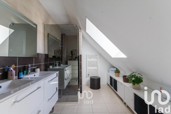 Maison 6 pièces de 115 m² à Longnes (78980)