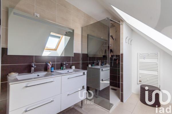 Maison 6 pièces de 115 m² à Longnes (78980)