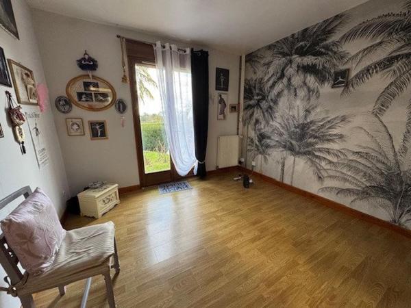 Maison à FRESNAY-SUR-SARTHE, 72130 - 7 pièces 145m²