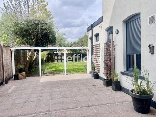 Maison 10 pièces - 247 m²