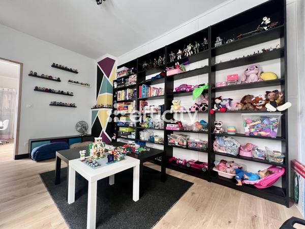 Maison 10 pièces - 247 m²