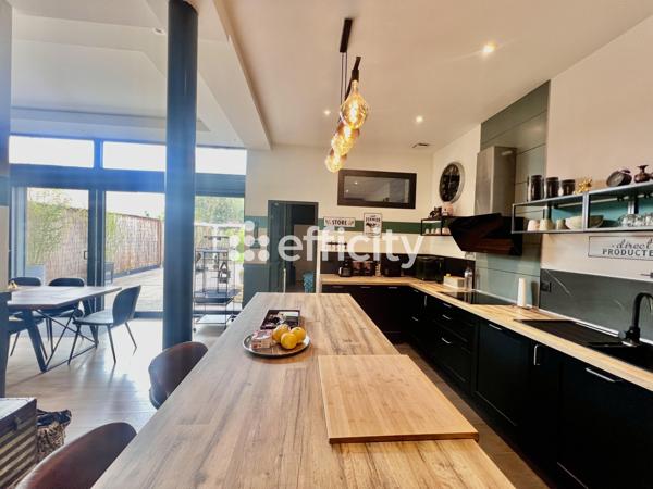 Maison 10 pièces - 247 m²