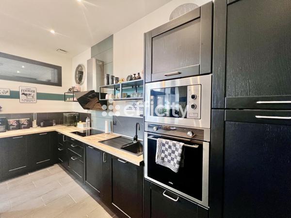 Maison 10 pièces - 247 m²