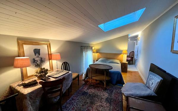 Maison à vendre    6 pièces •  La Rochefoucauld