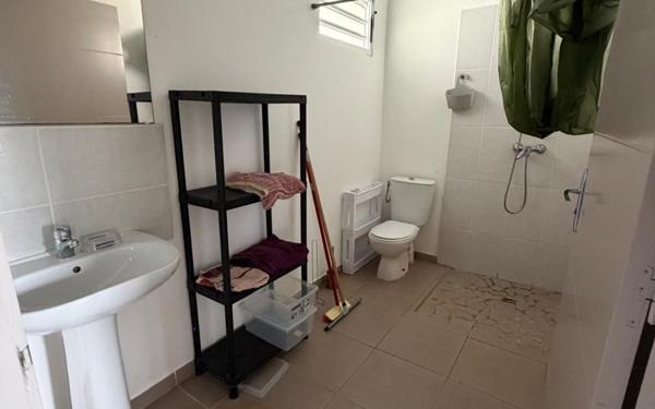 Maison à vendre    3 pièces •  Remire-Montjoly