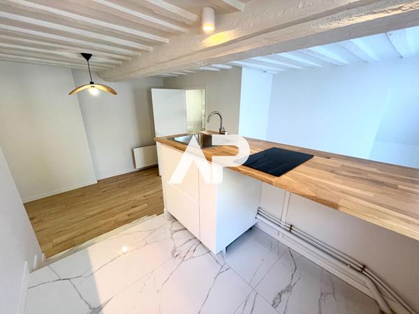 Appartement Studio à Montmorency 145 000 € **  - Référence  1675
