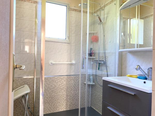 Bazoches-sur-le-Betz (45210) BAZOCHES-SUR-LE-BETZ