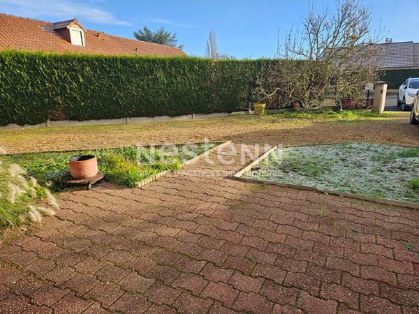 A VENDRE A LA FLECHE Pavillon de plain-pied proche écoles et commerces