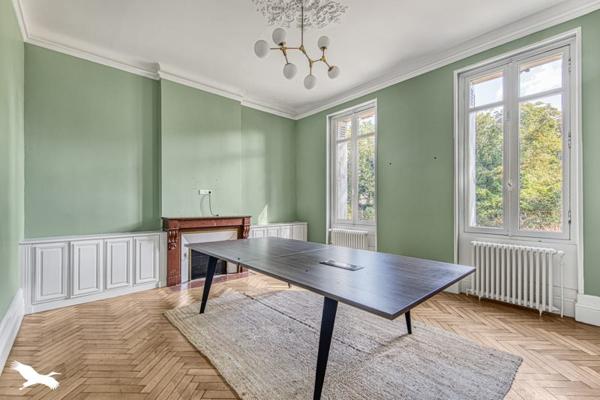 Maison à vendre 690 000 € Saint-Médard-en-Jalles 8 p 222 m² DPE