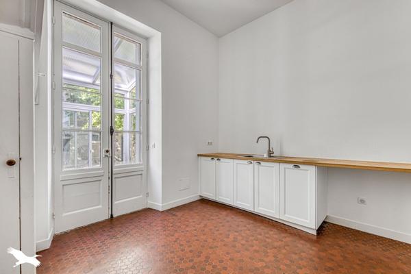 Maison à vendre 690 000 € Saint-Médard-en-Jalles 8 p 222 m² DPE
