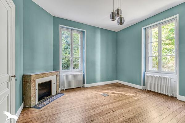 Maison à vendre 690 000 € Saint-Médard-en-Jalles 8 p 222 m² DPE