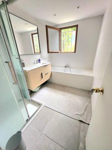 GROS POTENTIEL POUR CETTE MAISON SUR UN TERRAIN CONSTRUCTIBLE
